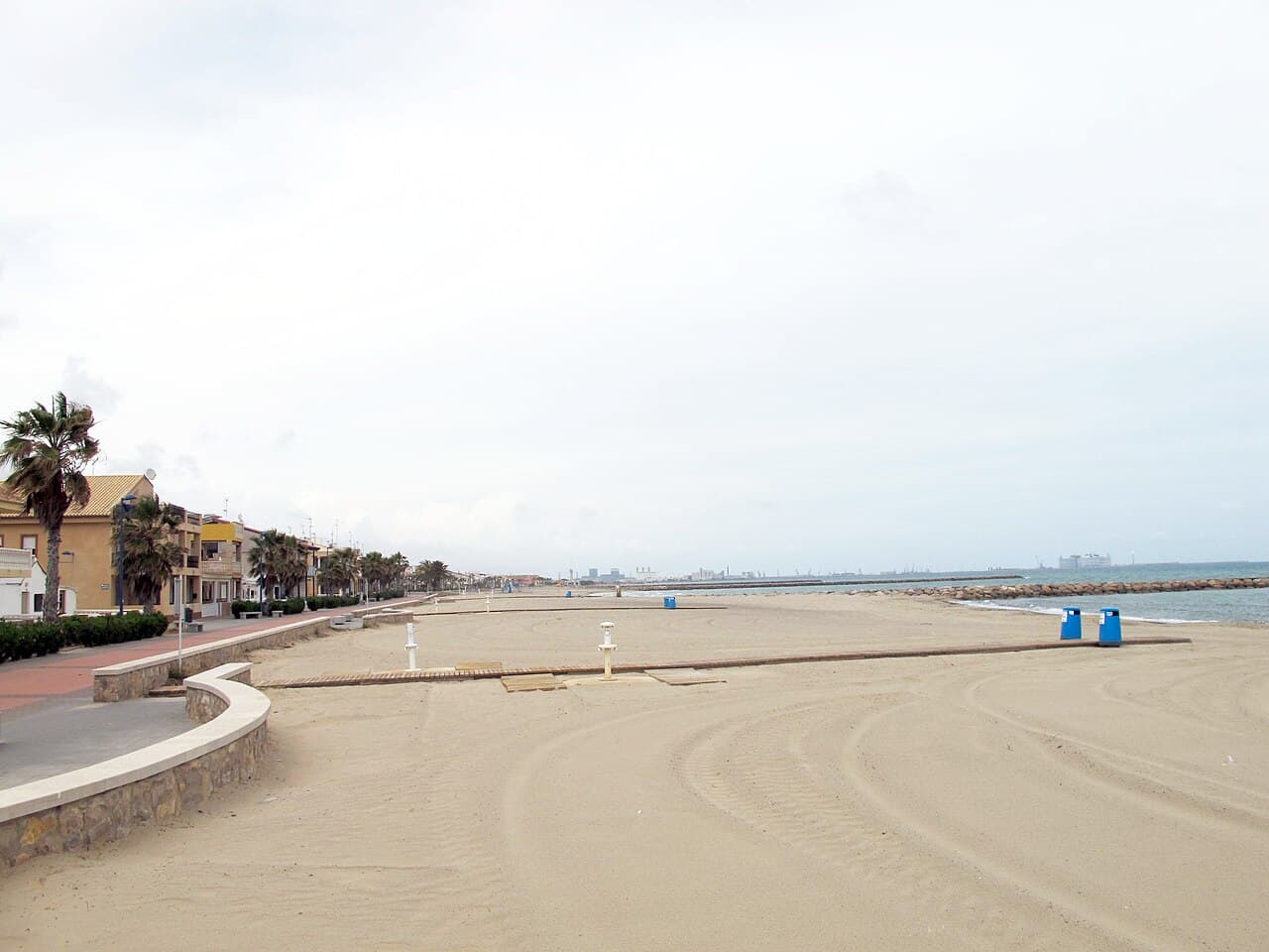 Het strand van Puçol aan de Costa de Valencia